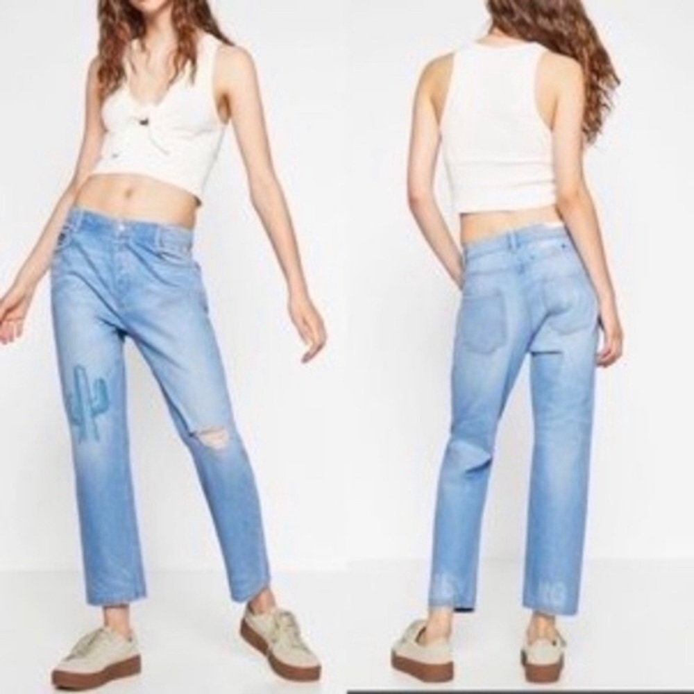 ZARA Milano Distressed Jeans Size 2